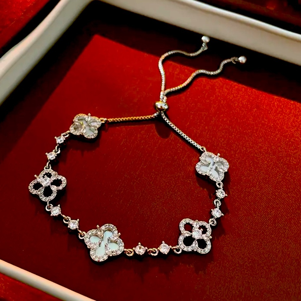 Stunning Clover Leaf Adjustable Silver Plated & C… - image 1